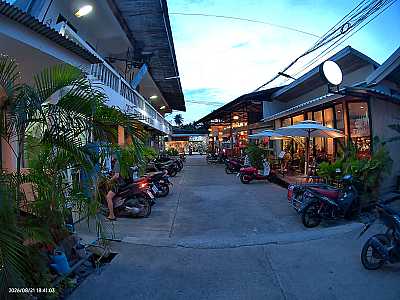 Koh Phangan Bungalows-Pantip Market -2 Minutes away